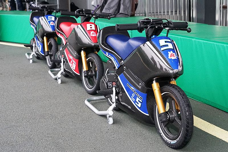 画像 ツインリンクもてぎ 3月21日オープンの小型電動オートバイレース体験施設 モトレーサー 公開 元motogpライダー 中野真矢氏とmfj Superbikeで活躍する渡部一馬選手も応援に 8 34 Car Watch