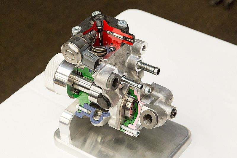 画像 トヨタ 新開発の Gd型 クリーンディーゼルエンジン説明会 最大熱効率44 を達成した 1gd Ftv は新型プラドに搭載 51 69 Car Watch
