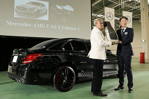 メルセデス ベンツ 日本での新車整備100万台目となる C 63 S Edition1 を納車 Car Watch