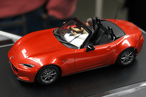 タミヤ 1 24 マツダロードスター 発売記念イベントに実車のデザイナーとモデラーも参加 Car Watch