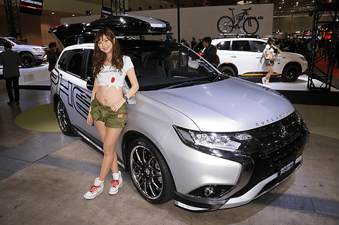 東京オートサロン 16 三菱自動車 アウトランダーphev を車中泊をテーマにカスタマイズ Car Watch