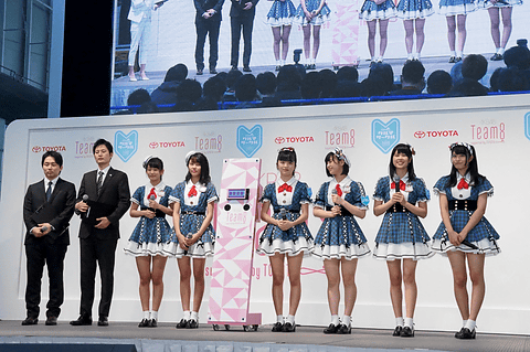 トヨタ 限定3300台のカーナビ Akb48 Team 8 ナビ を発売 Car Watch