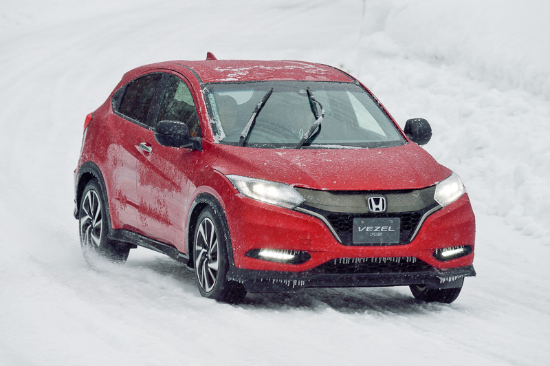 ヴェゼルハイブリッドzの適合スタッドレスタイヤ おすすめインチは