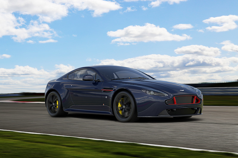 英アストンマーティン、レッドブルとのパートナーシップを記念した