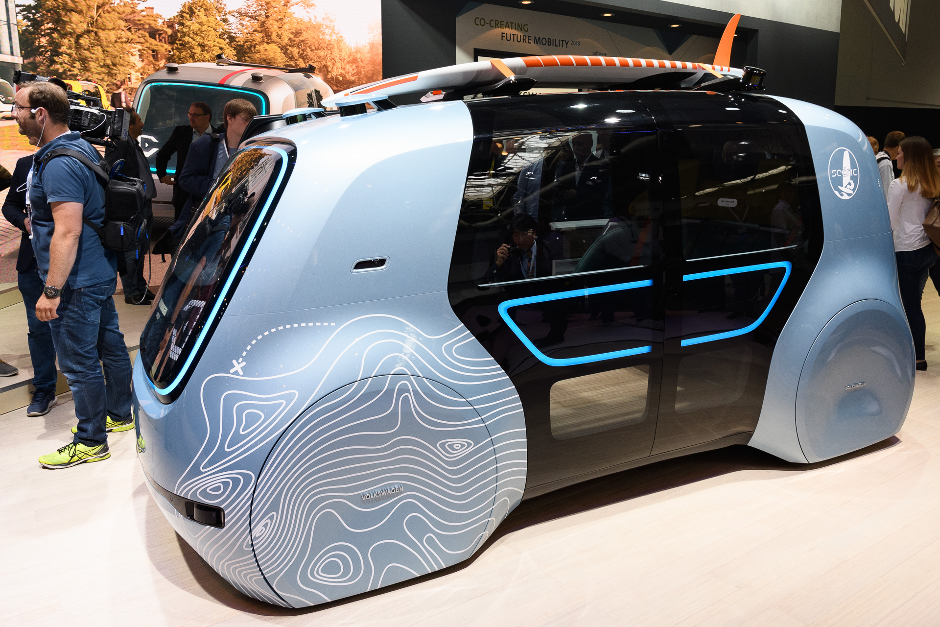 CEBIT 2018】独フォルクスワーゲン、完全自動運転車「セドリック」の