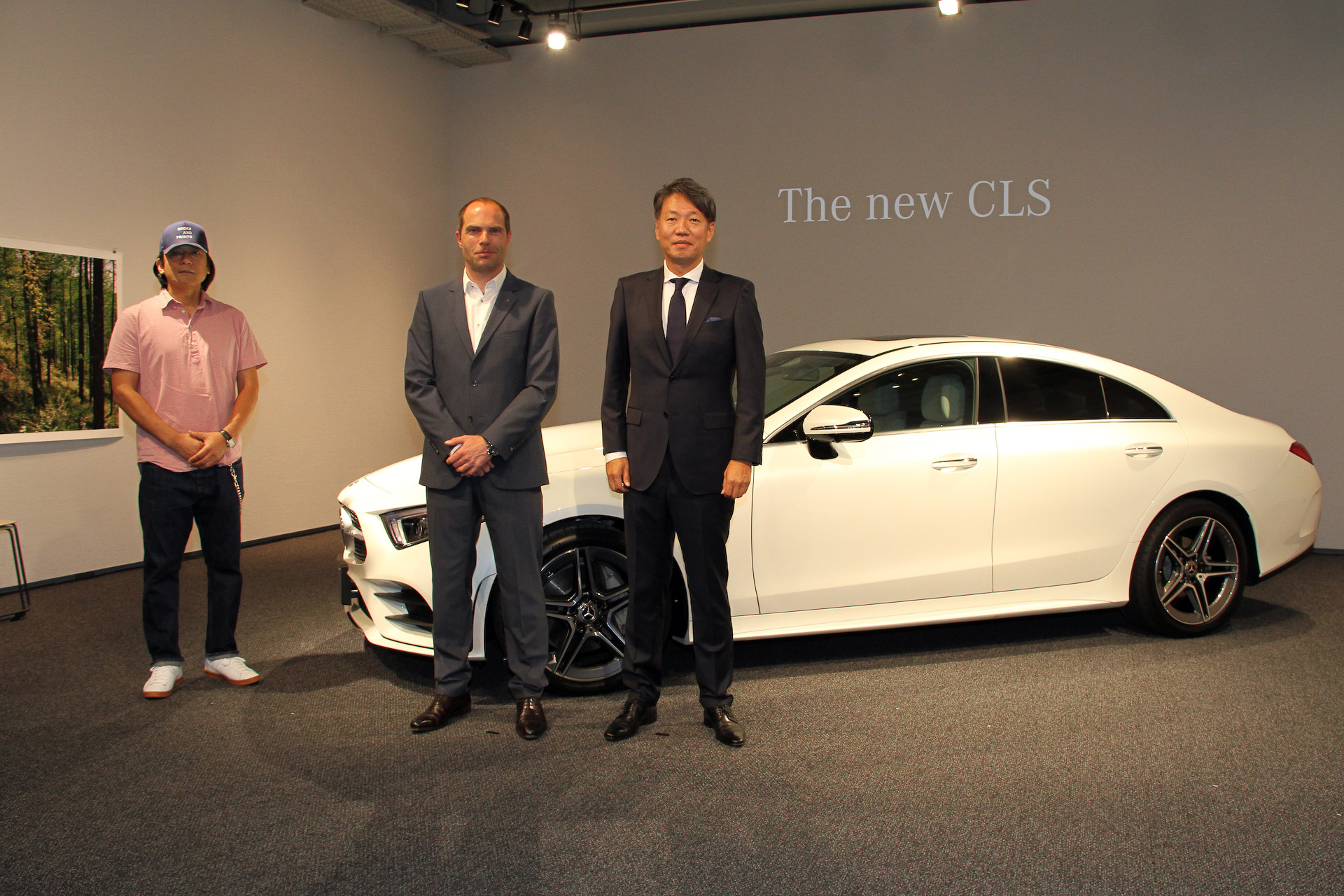 メルセデス・ベンツ、5名乗車仕様になった新型4ドアクーペ「CLS」発表