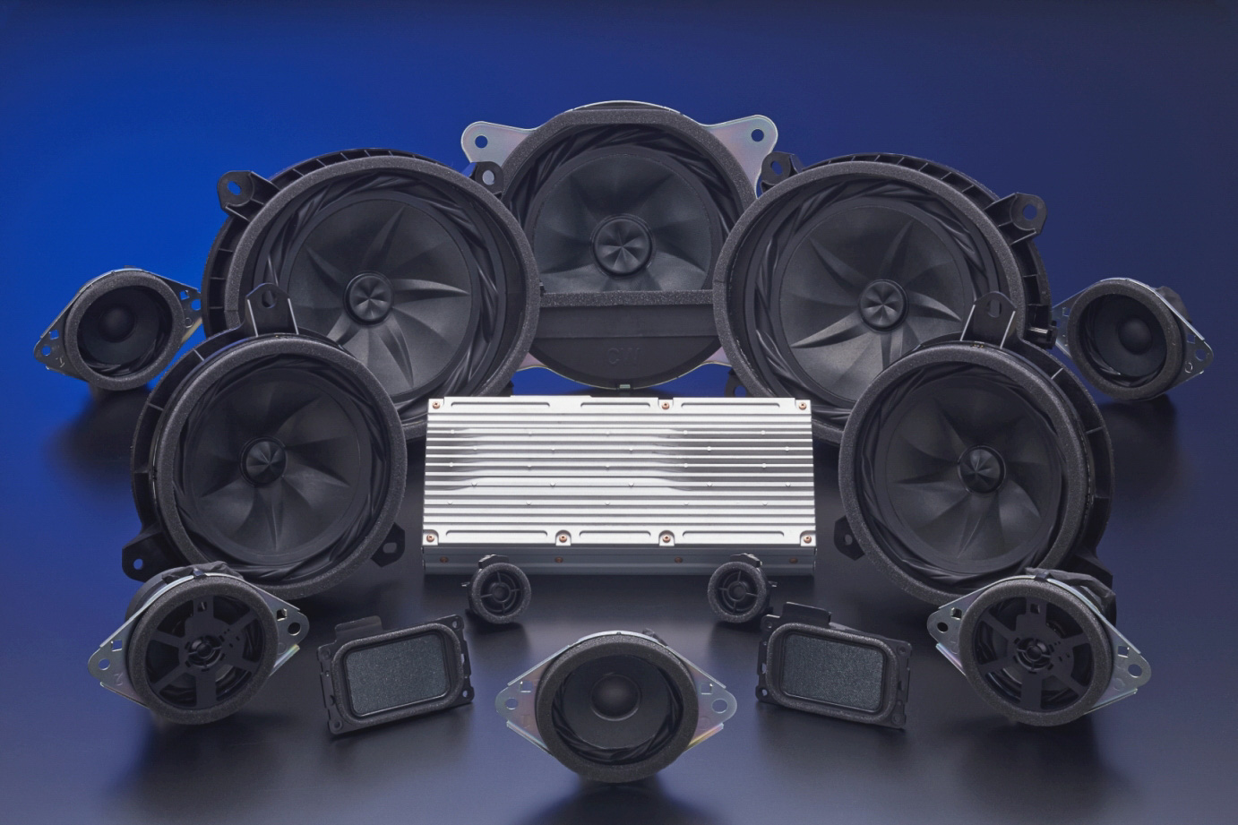 デンソーテン、「次世代プレミアムサウンドシステム」が新型「クラウン