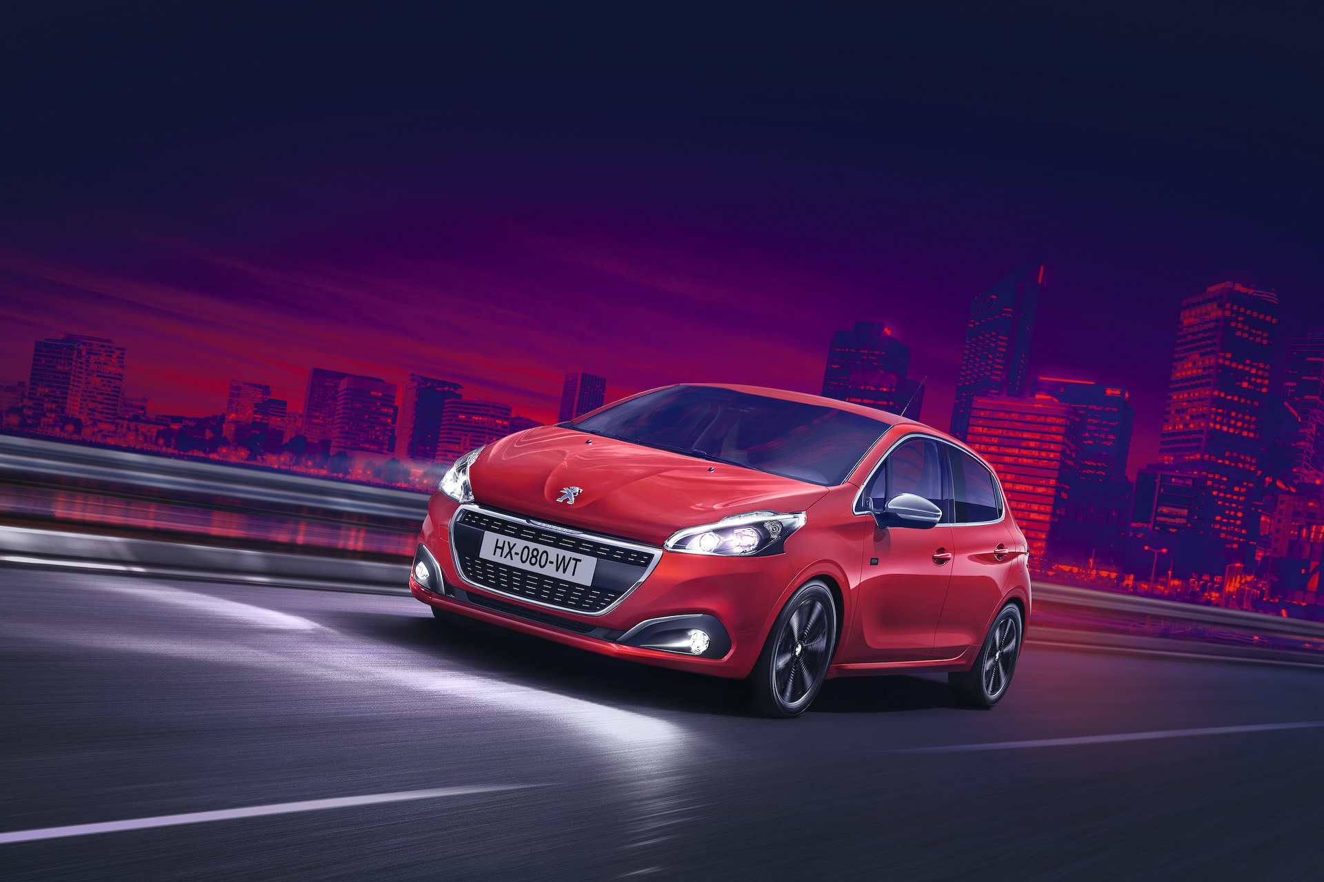 プジョー、運転支援機能などを標準装備化した400台限定車「208 TECH