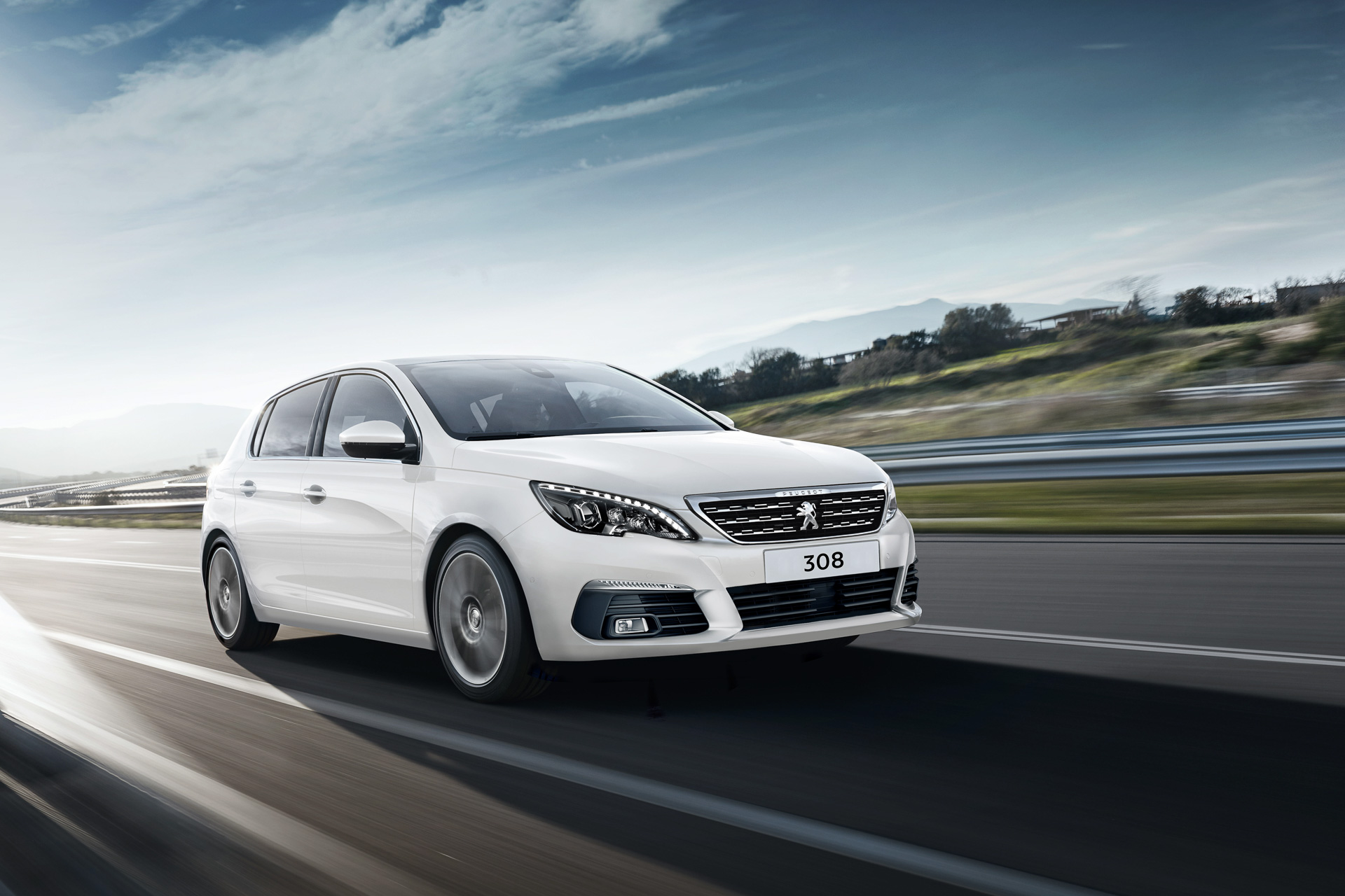 プジョー、安全・運転支援装備を強化した130台限定車「308 Allure