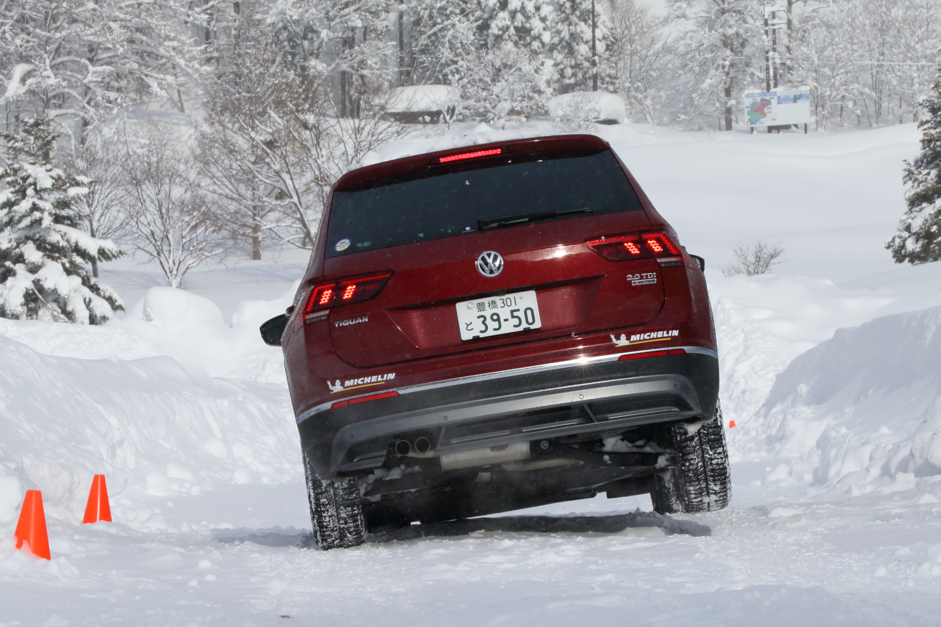 試乗インプレ フォルクスワーゲンのコンパクトsuv ティグアン Tdi 4motion の雪上性能をクローズドコースで体感 雪道でも安全に楽しく 快適に走れる4motionシステムを使い倒す Car Watch