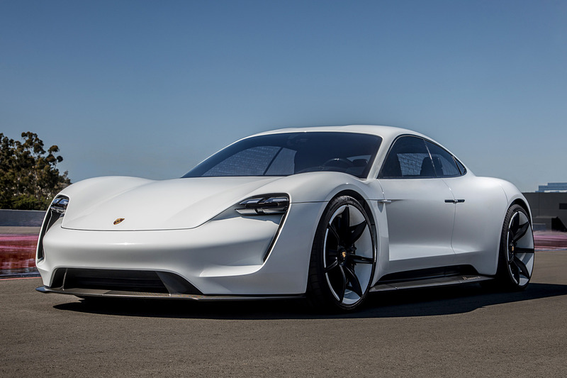 ポルシェ初のスポーツEV「タイカン」、先行予約に全世界で2万人以上が
