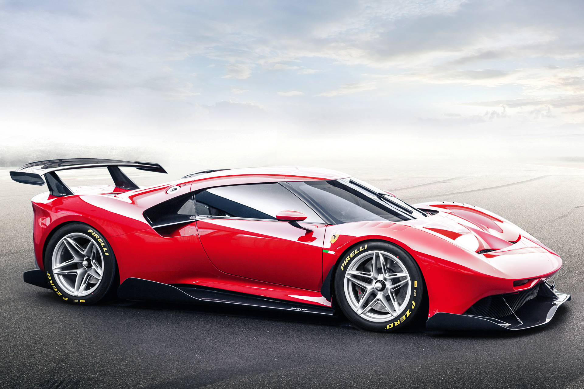 フェラーリ、「488 GT3」ベースのワンオフモデル「P80/C」 - Car Watch