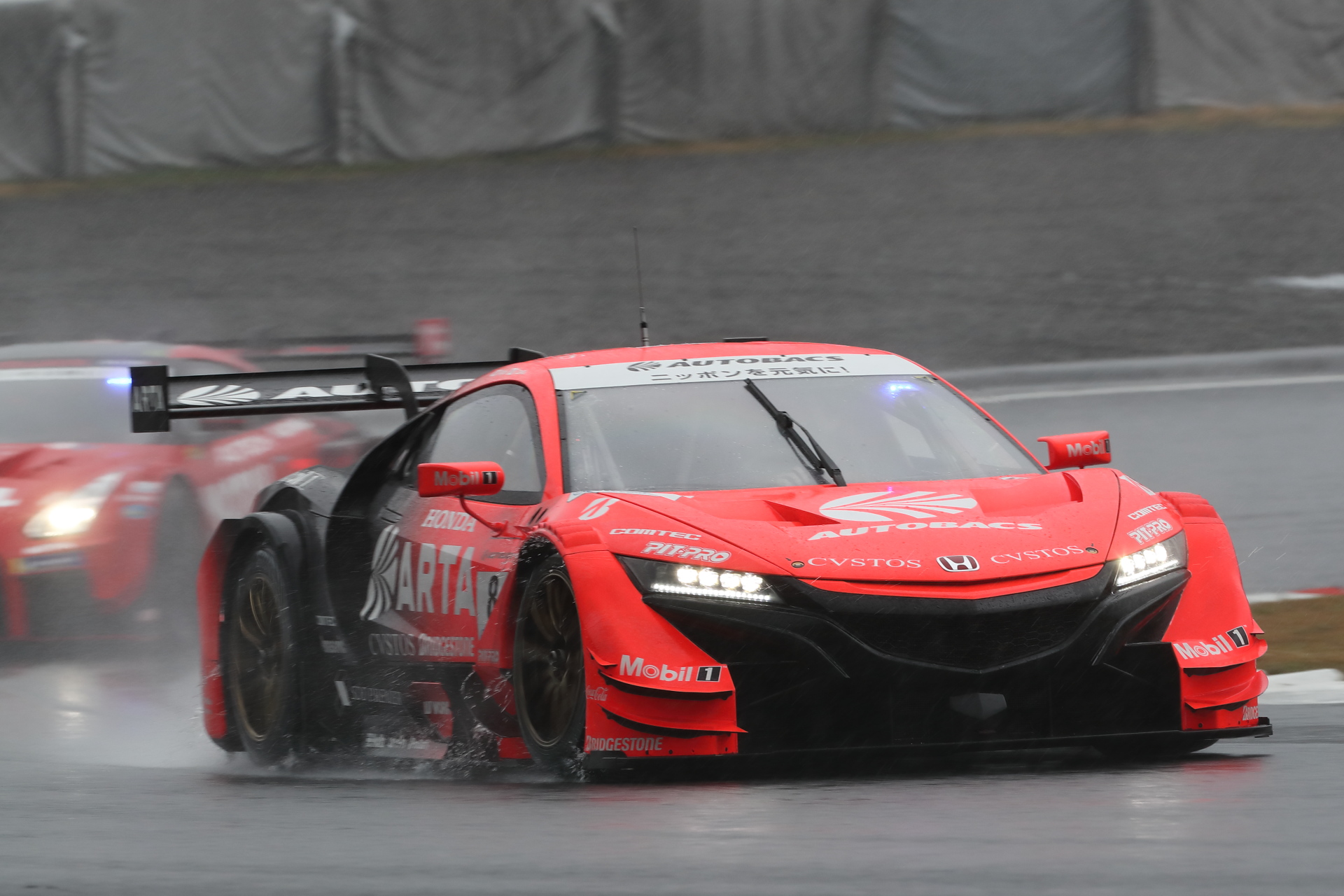 SUPER GT 第1戦 岡山】大雨に見舞われた開幕戦は、30周でレース終了
