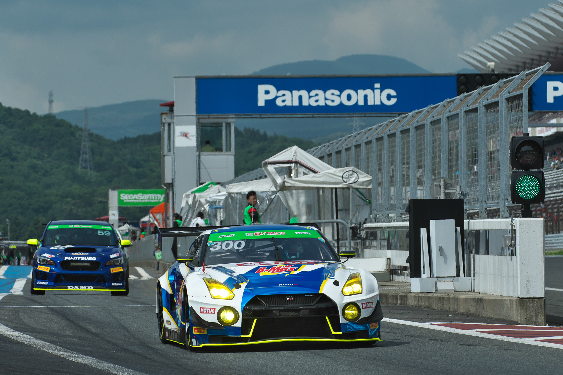 富士24時間 19 スーパー耐久の 24時間レース が19年も富士スピードウェイで開催 決勝レースは15時スタート Car Watch
