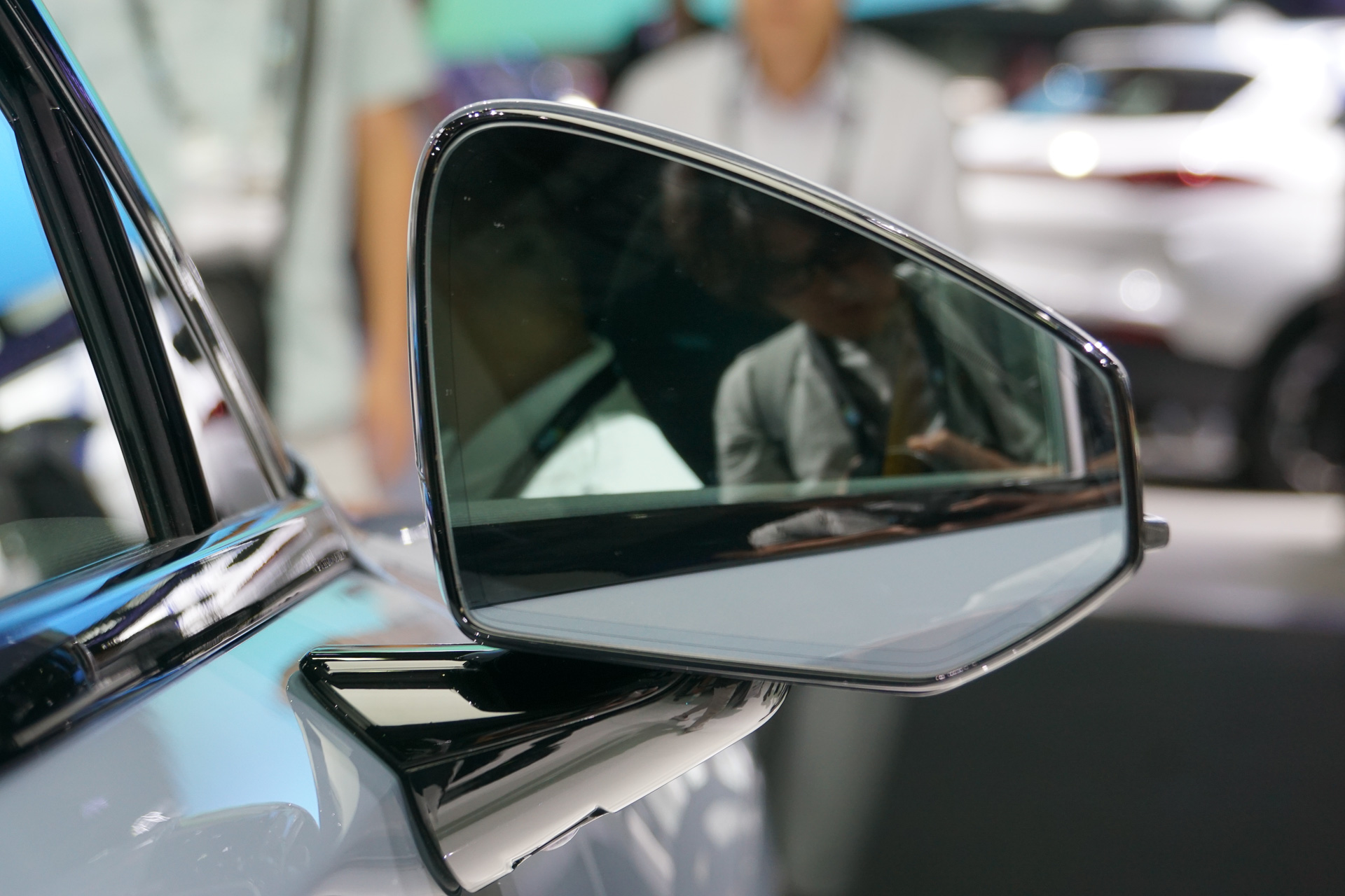 CES Asia 2019】新型EV「ポールスター 2」の新構造ミラー「フレーム
