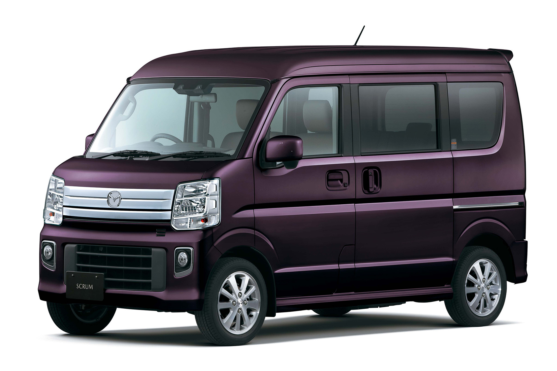 マツダ、「スクラムバン」「スクラムワゴン」一部改良。「デュアル