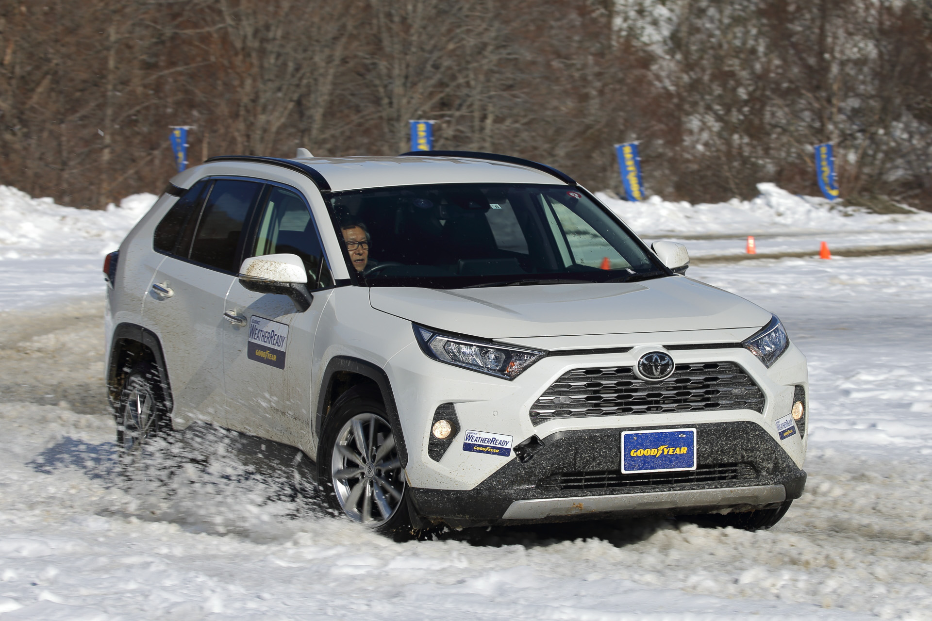 タイヤレビュー グッドイヤーのオールシーズンタイヤ スタッドレスとの違いを雪上で体感してきた Car Watch