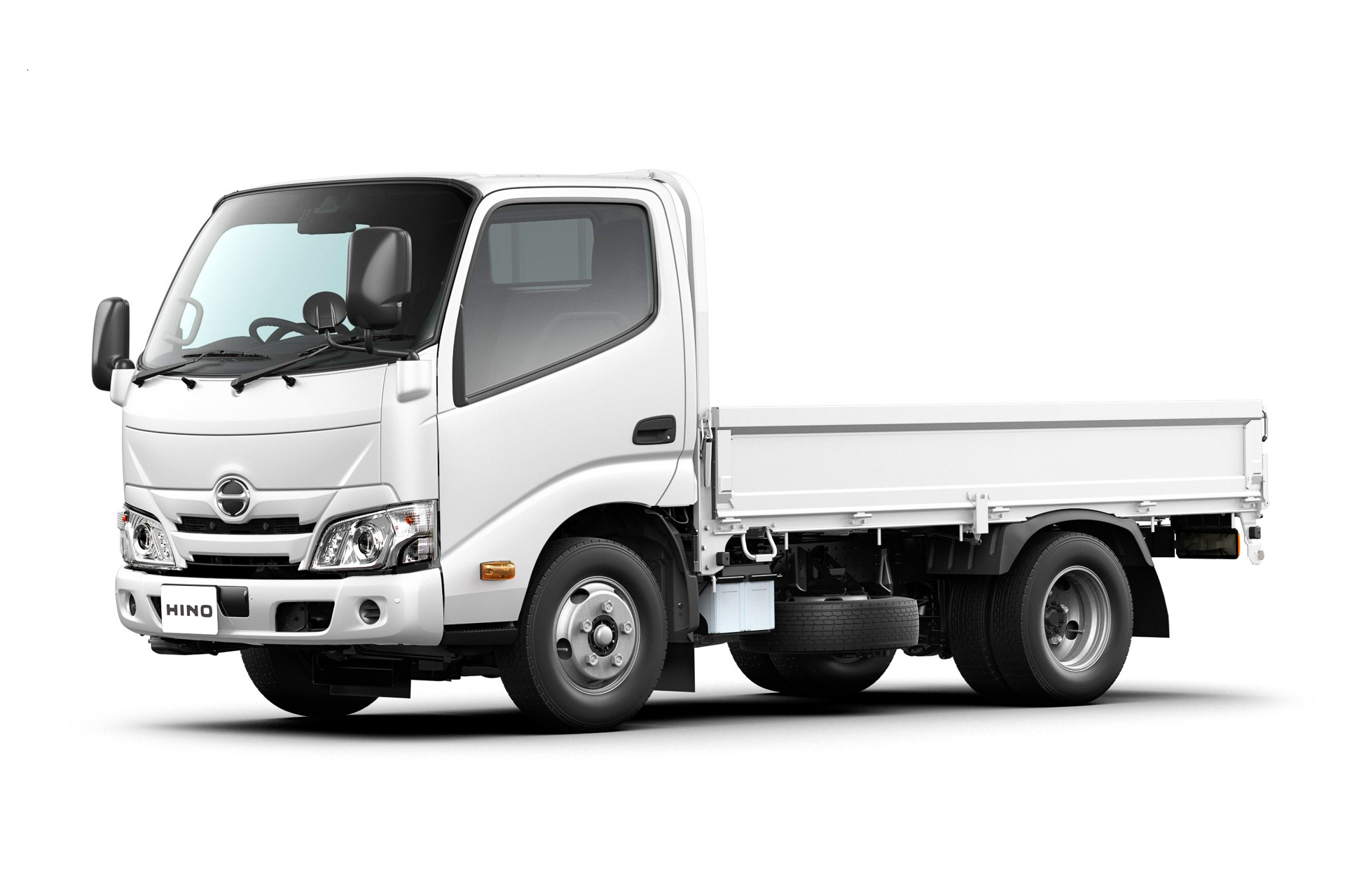 日野、小型トラック「デュトロ」改良。夜間歩行者や自転車運転者もプリ