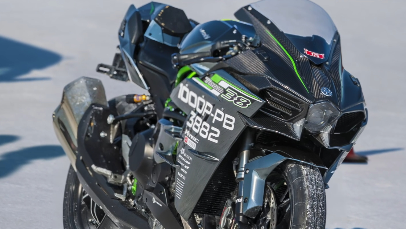 カワサキ Ninja H2 が世界最速の337 064km Hを達成した動画を公開 Car Watch