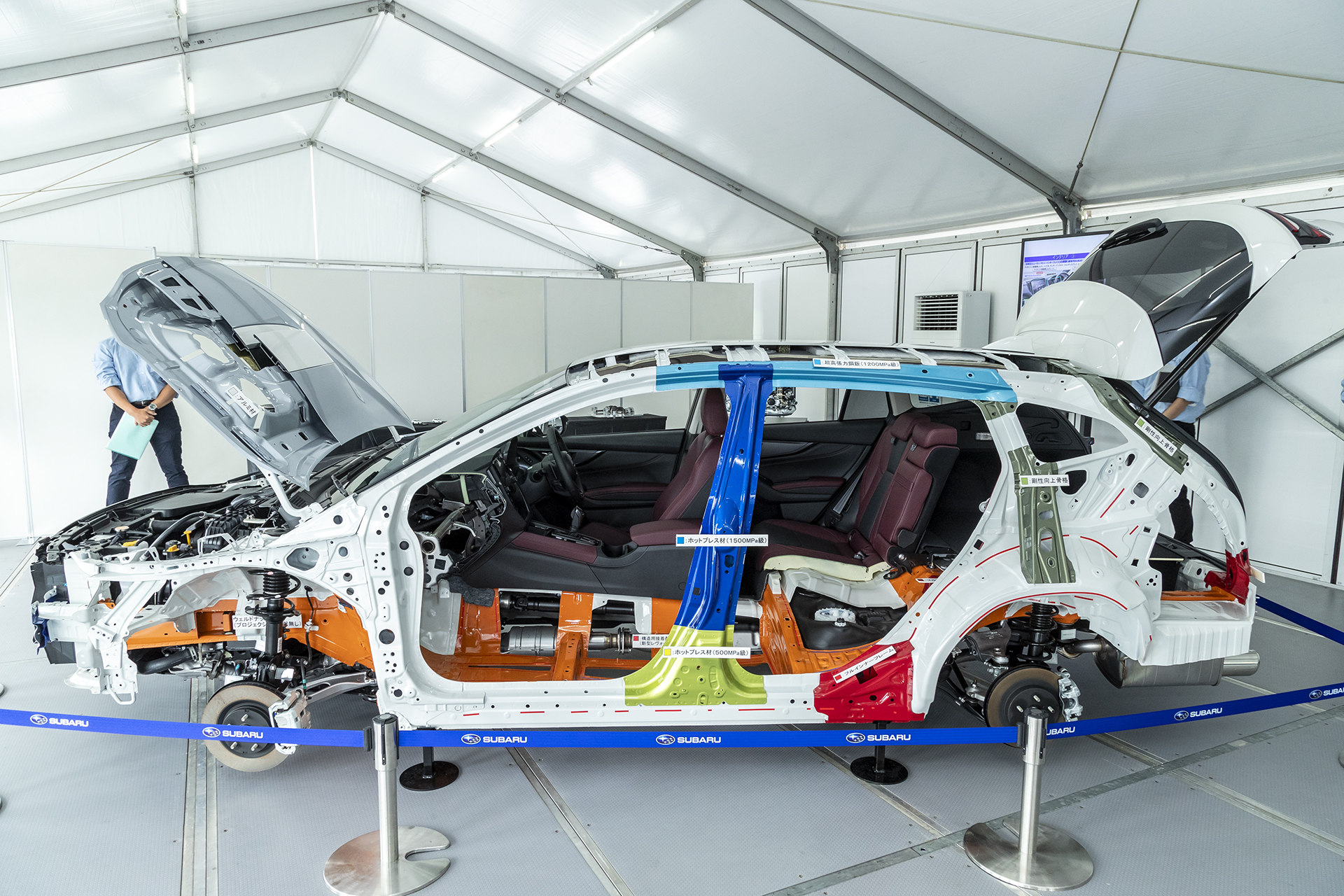 スバルの技術を極めた 新型 レヴォーグ Sgpボディやcb18エンジンのカットモデル展示 Car Watch スバルの技術を極めた 新型 レヴォーグ Sgpボディやcb18エンジンのカットモデル展示 Car Watch