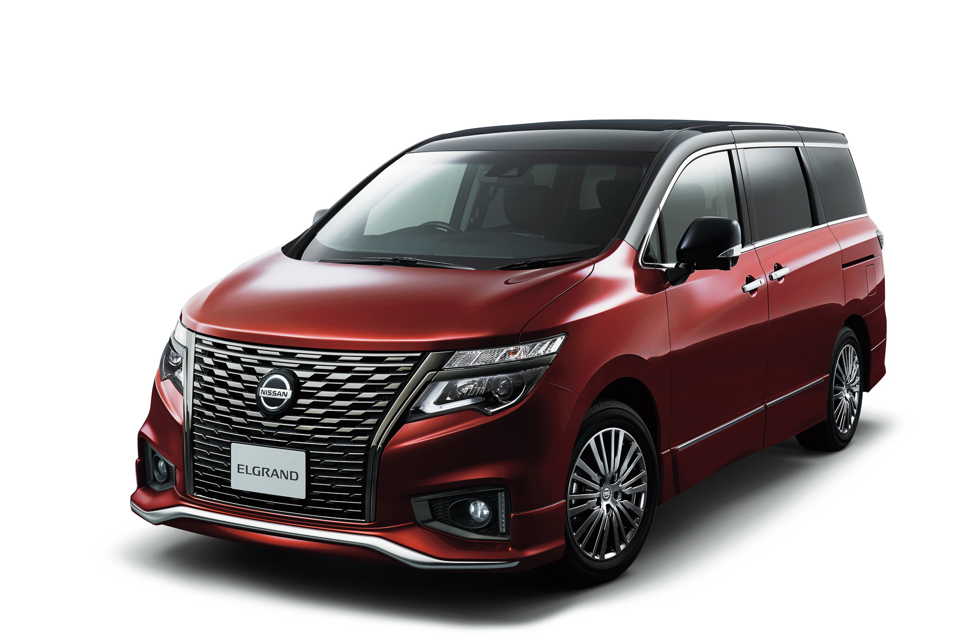 日産、「エルグランド」マイチェンでデザイン一新 安全装備も拡充