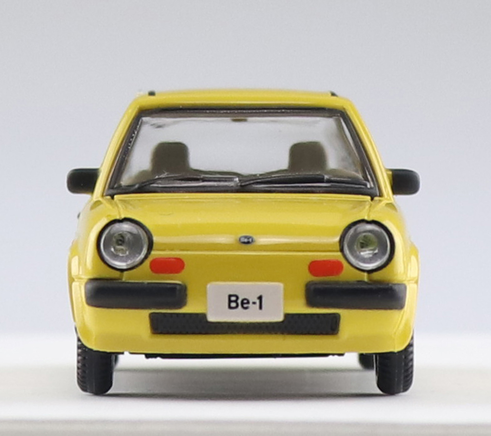 日産「Be-1」を1/64スケールで再現 アオシマ「1/64 Nissan Be-1 コレクション」 - Car Watch