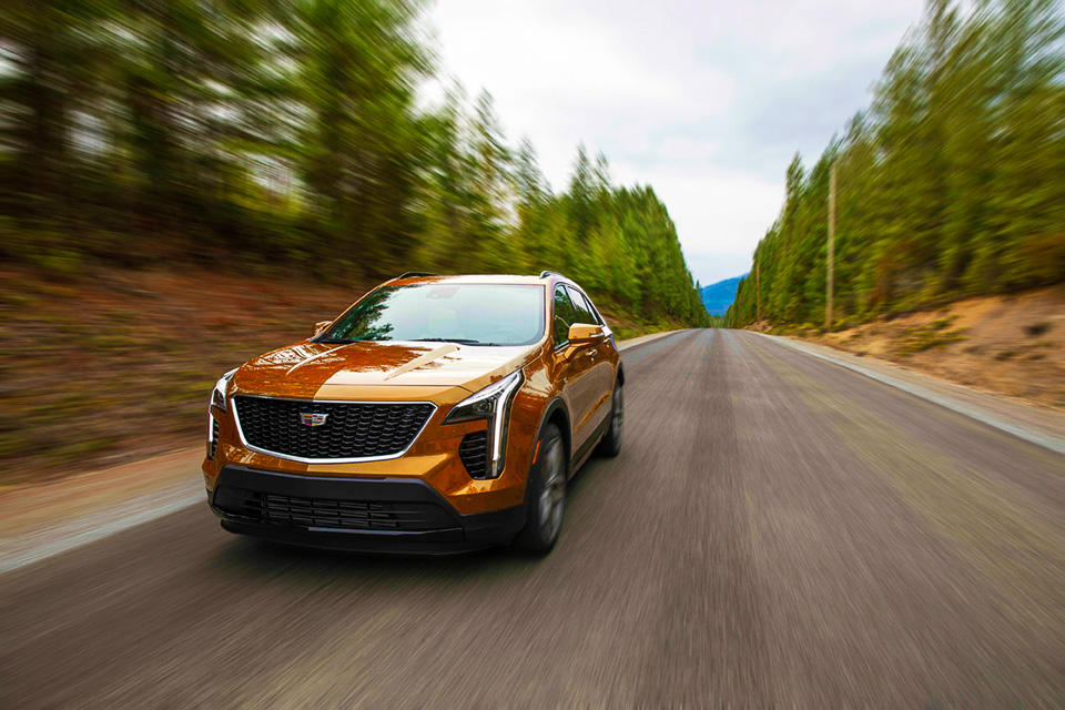 GM、キャデラック初のコンパクトSUV「XT4」 価格は570万円から - Car Watch