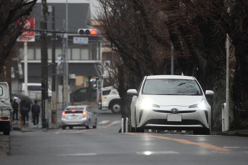 突然の降雪でも安心、1年中履き替え不要のオールシーズンタイヤ最新