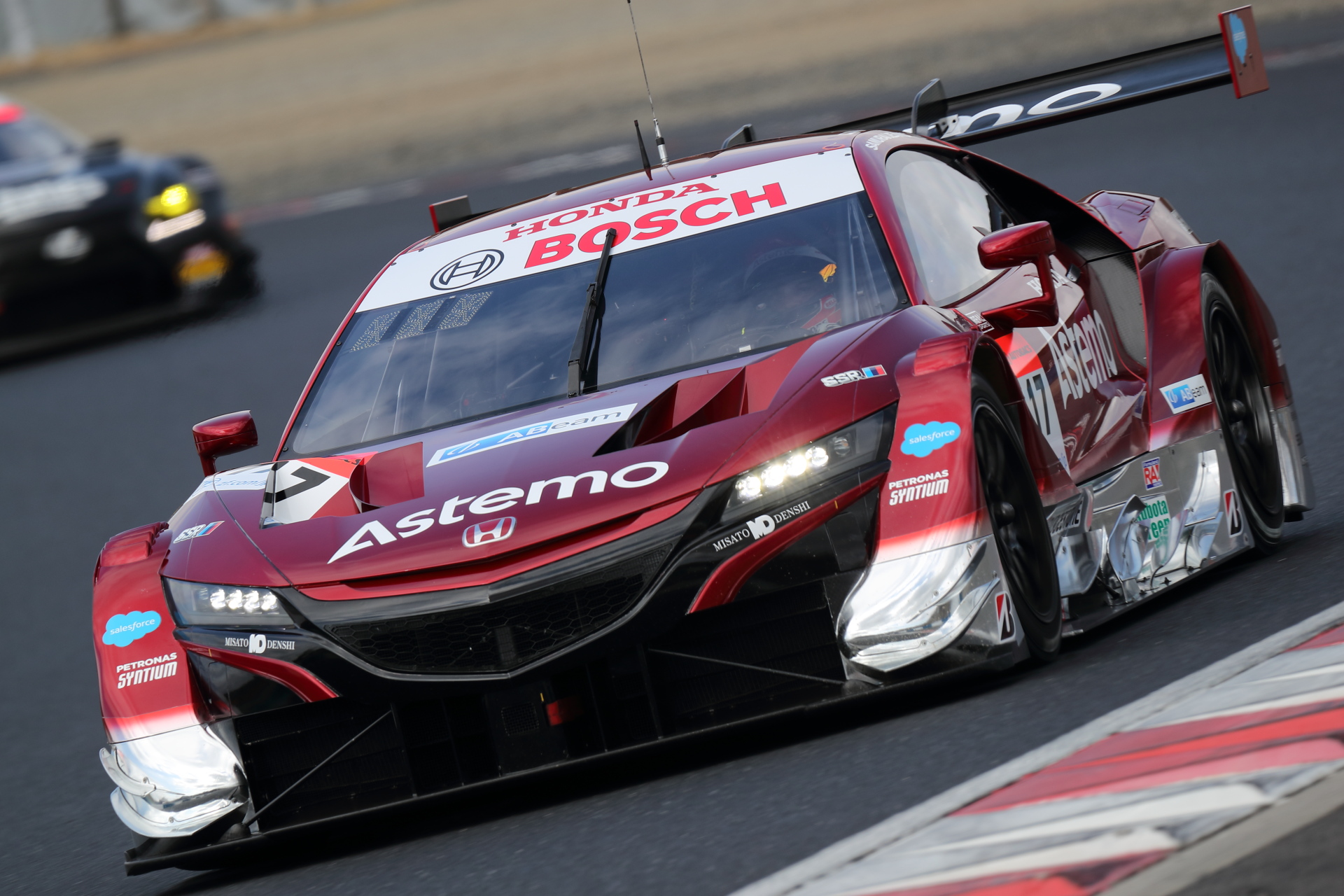 日立アステモのsuper Gt参戦車 17号車 Astemo Nsx Gt 塚越広大 ベルトラン バゲット 岡山gtテストを走る Car Watch