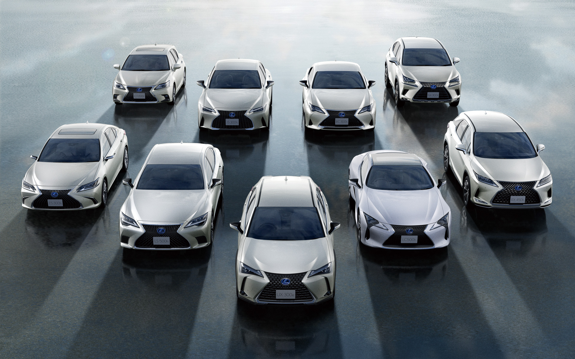 レクサス、2021年に初のPHEV量販モデル、2022年に全く新しいBEV専用車
