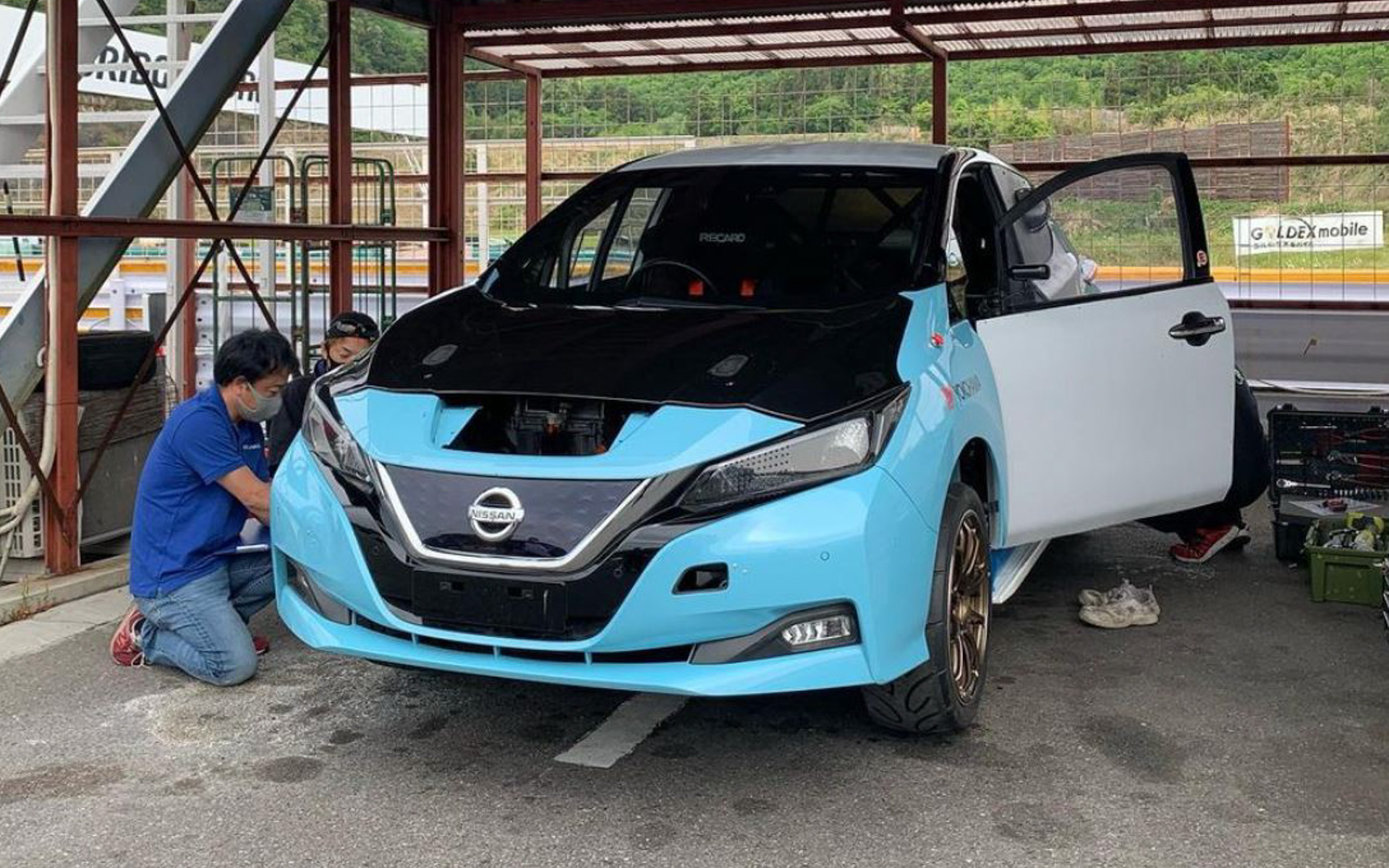 SAMURAI SPEED、リーフの改造マシンで「パイクスピーク」に参戦 - Car