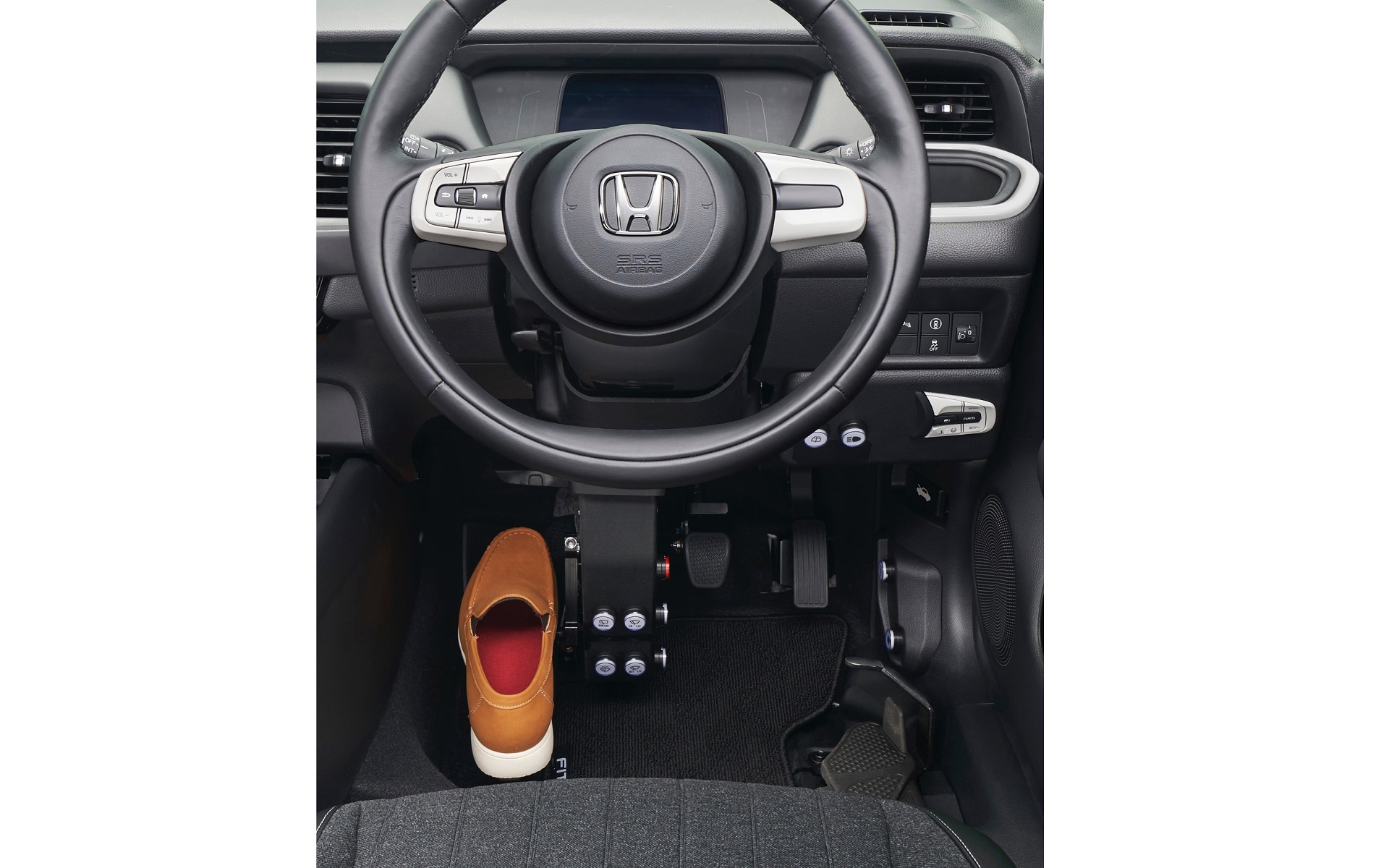 ホンダアクセス 足動運転補助装置 Honda フランツシステム を フィット E Hev に適用 Car Watch