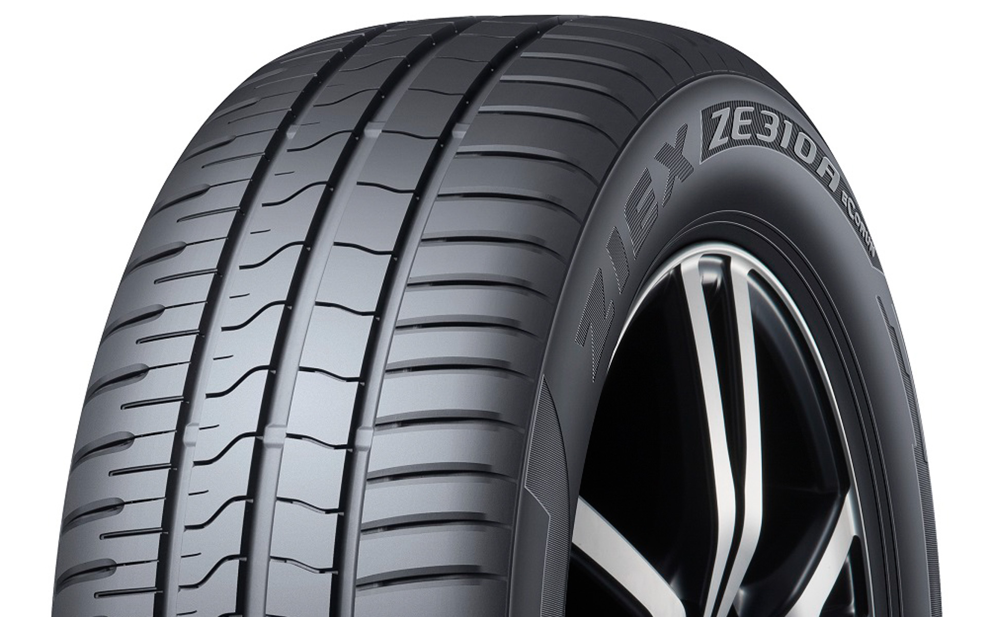 アウディ「A3 PHEV｣の新車装着タイヤとしてファルケン「ZIEX ZE310A