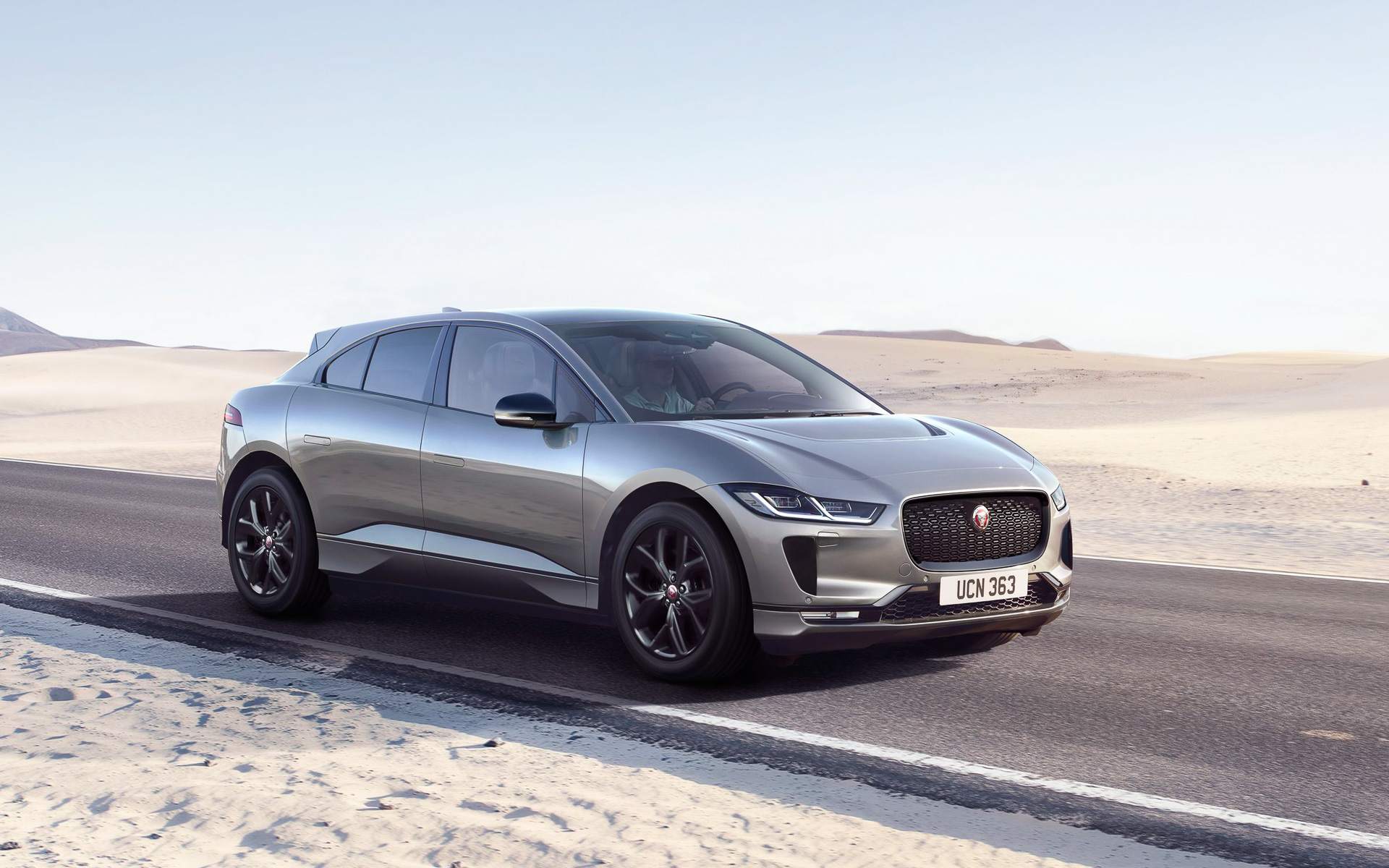 ジャガー、「I-PACE」2022年モデル受注開始 新グレードBLACK EDITION