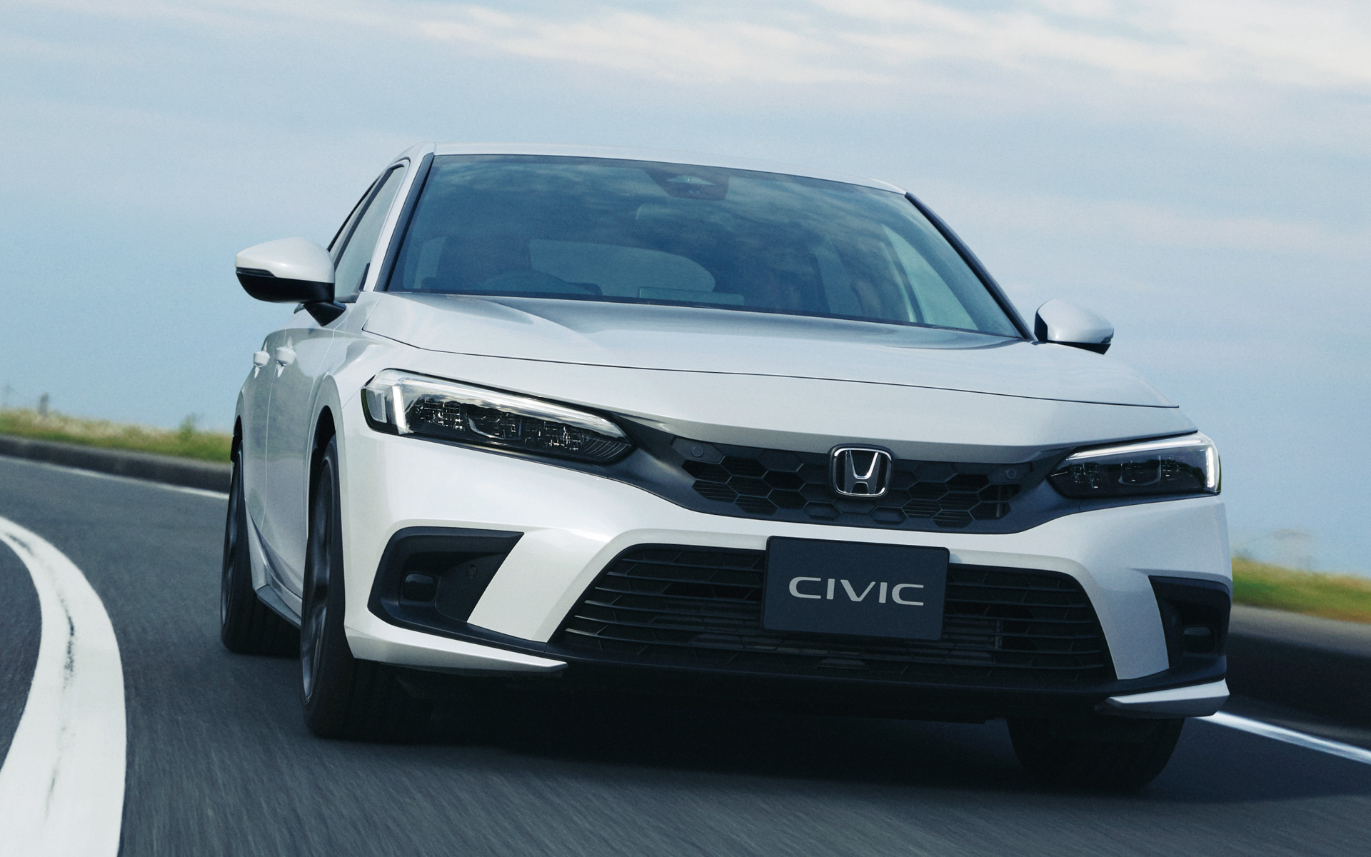 ホンダ、新型「シビック」発売後約1か月で3000台受注 20代が23.9％で