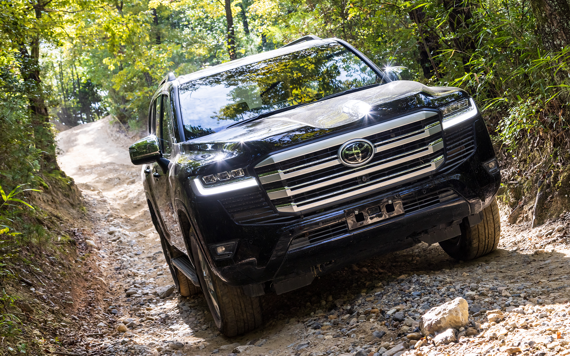 ランクル　J45Cオフロード ZXとGRスポーツをベースに「JAOS」が仕立てた個性あふれる2台の