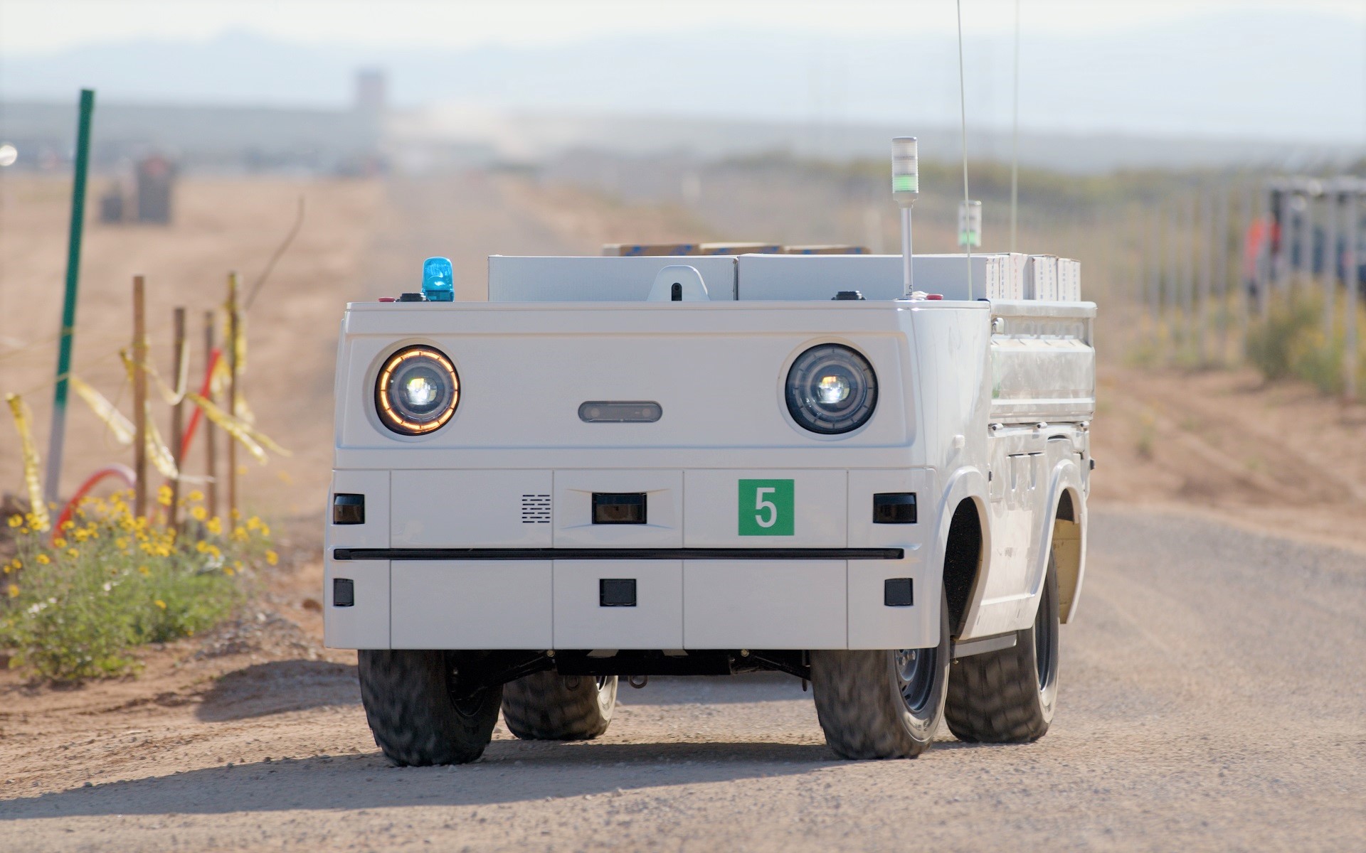 ホンダ、荒れた路面でも自律走行できるEV作業車「Autonomous Work 