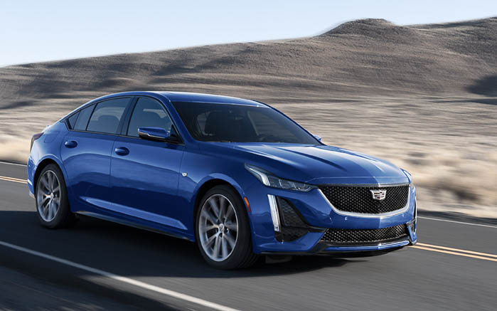 キャデラック、「CT5」「XT4」でボディカラーの変更とともに価格を改定