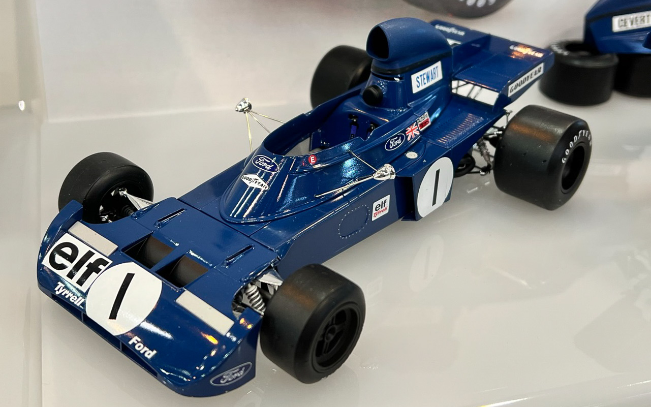 エブロ、F1マシン「1/20 Tyrrell 005 1972-1973」を夏に発売 新型Z GT500のモックアップも展示 - Car Watch