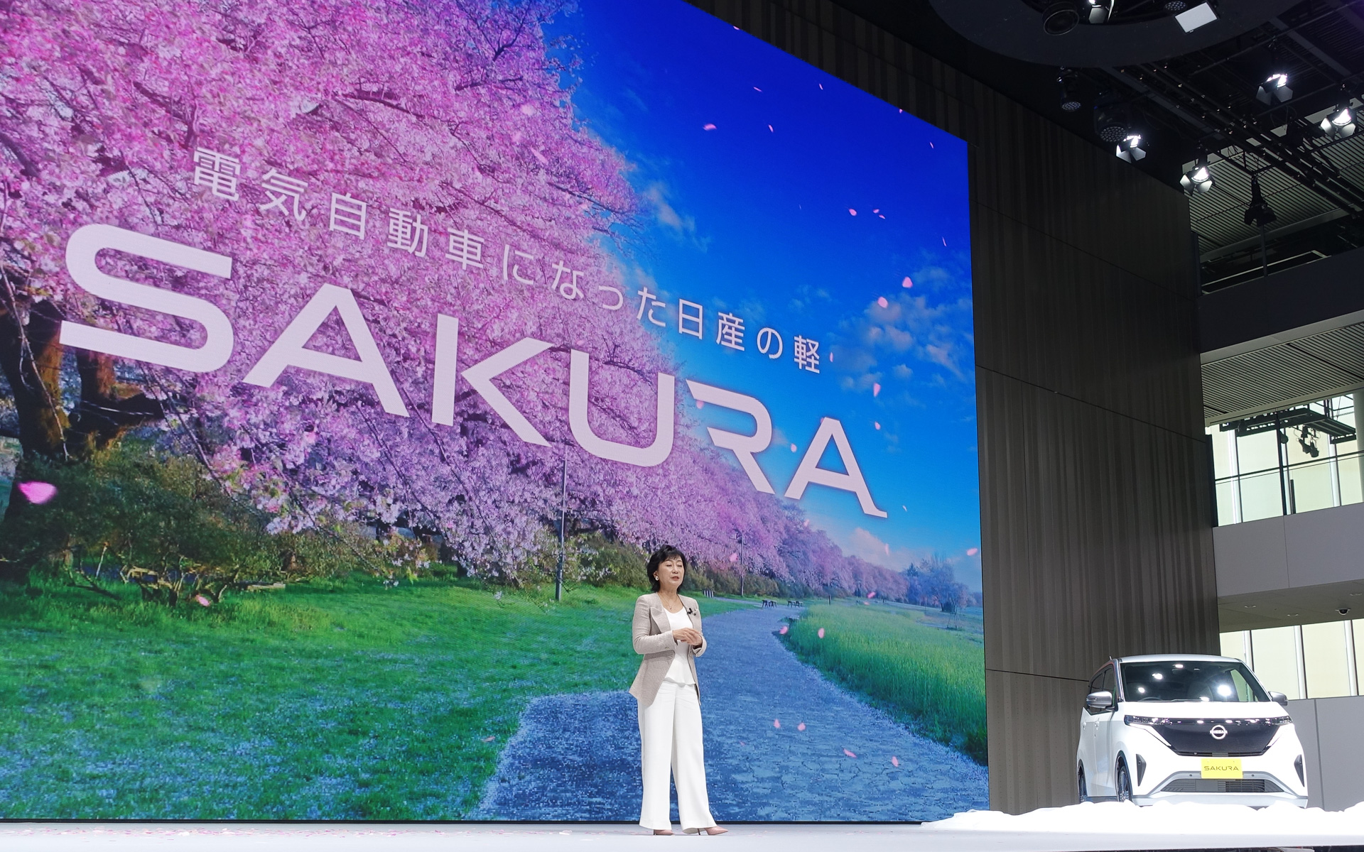 日産、新型軽電気自動車「サクラ」は補助金使用の場合約140万円で購入