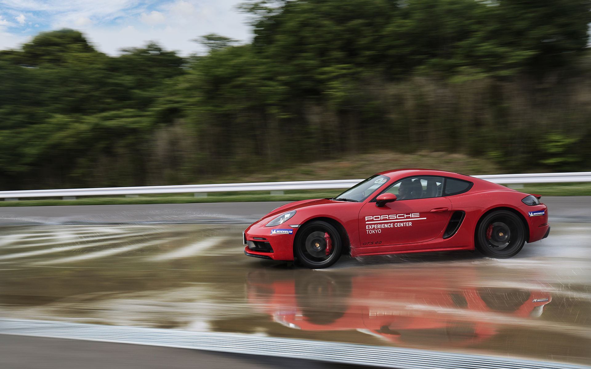 ポルシェのブランド体験施設「ポルシェ・エクスペリエンスセンター