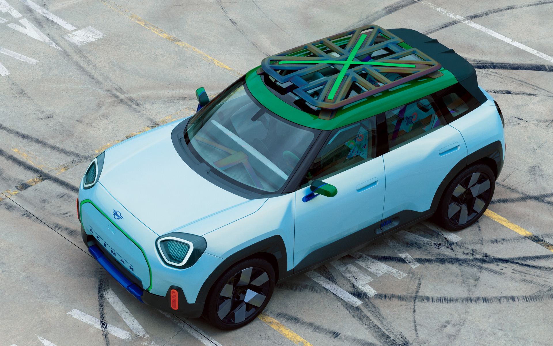 MINI、バッテリEVの新型SUV「コンセプト・エースマン」発表 「ゲームズ