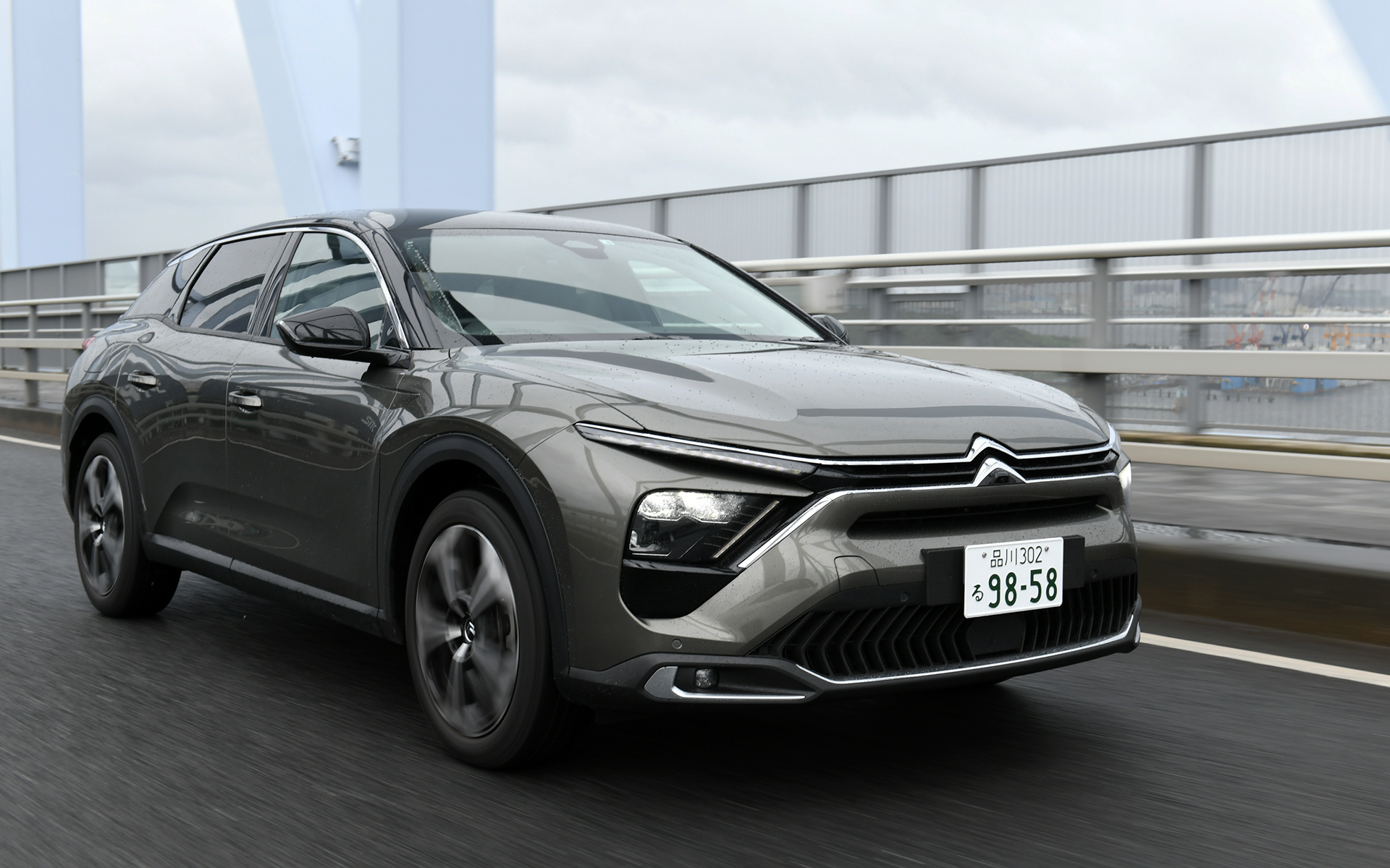 試乗インプレ】シトロエン「C5 X」は個性的なフラグシップ