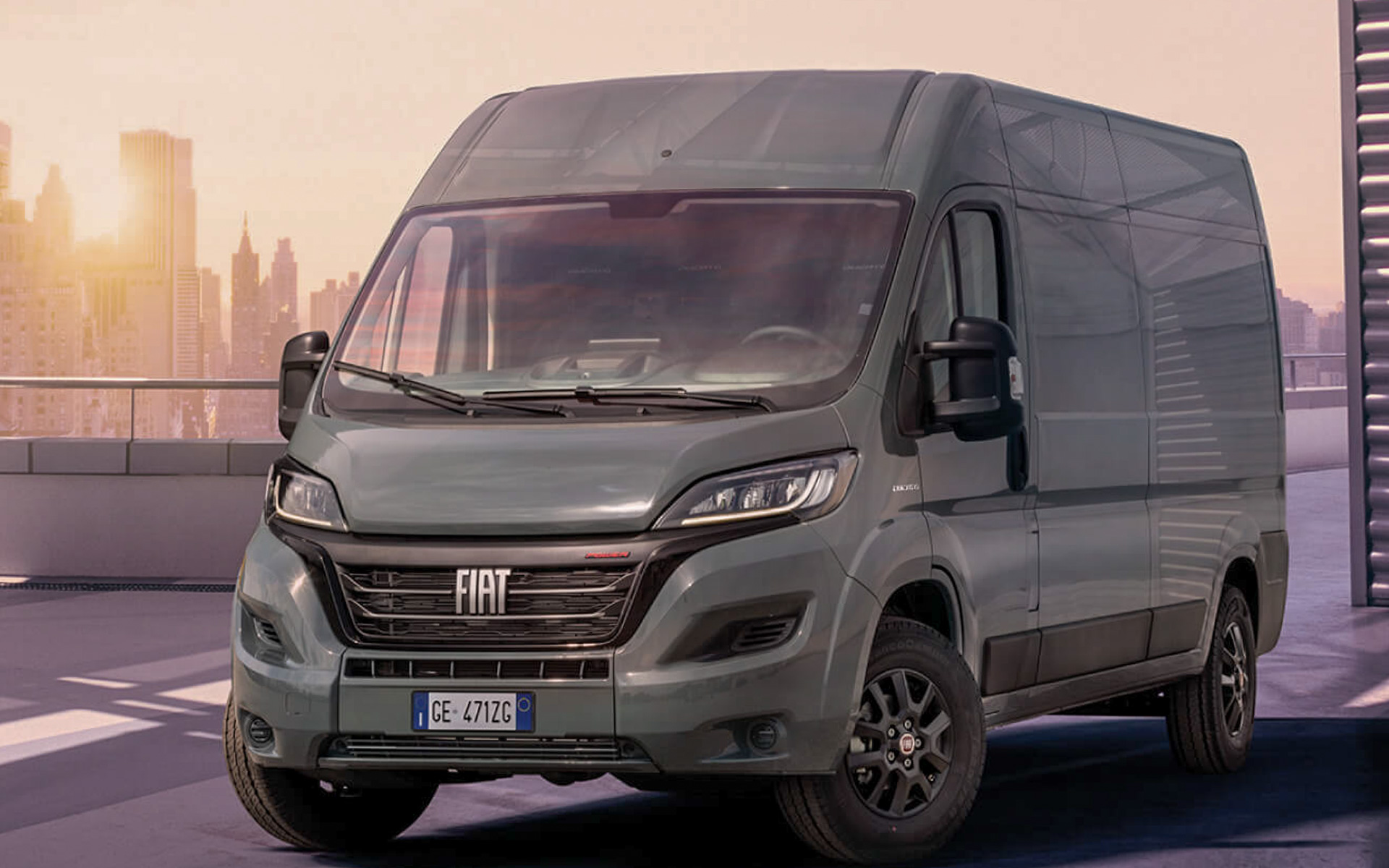 ステランティス、フィアット プロフェッショナルの新型「デュカト」を