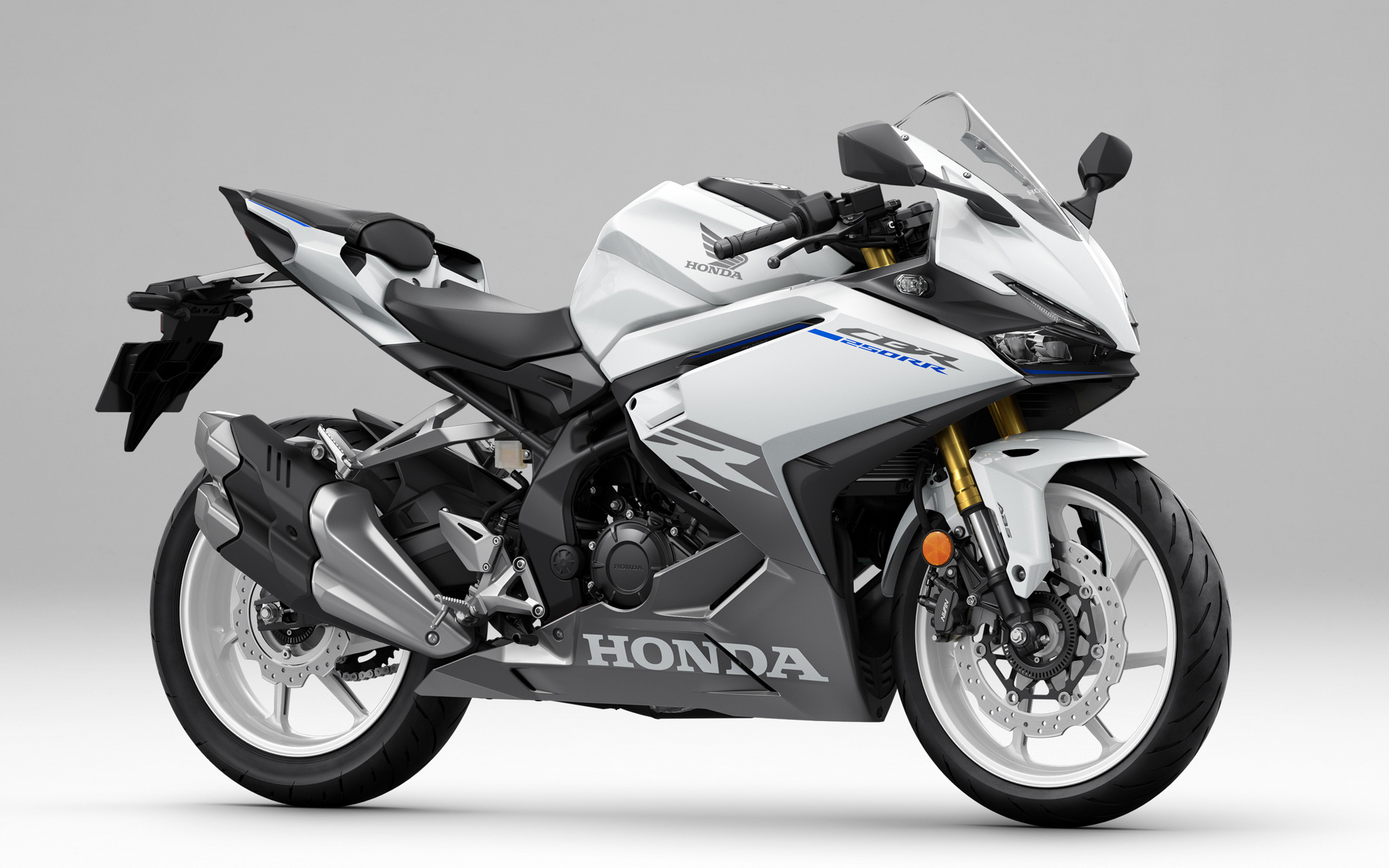 ホンダ、「CBR250RR」外観変更やハザードランプなど装備充実 - Car Watch