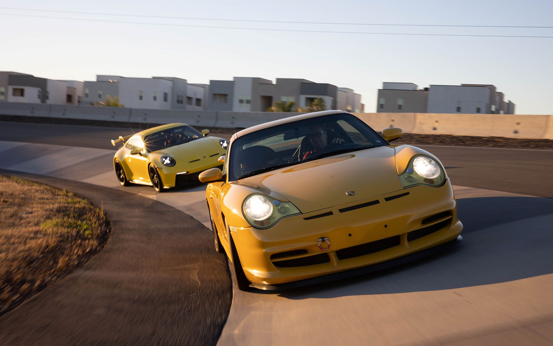 911様 リクエストポルシェ2台 自身のポルシェでポルシェ・エクスペリエンスセンター東京を走れる新