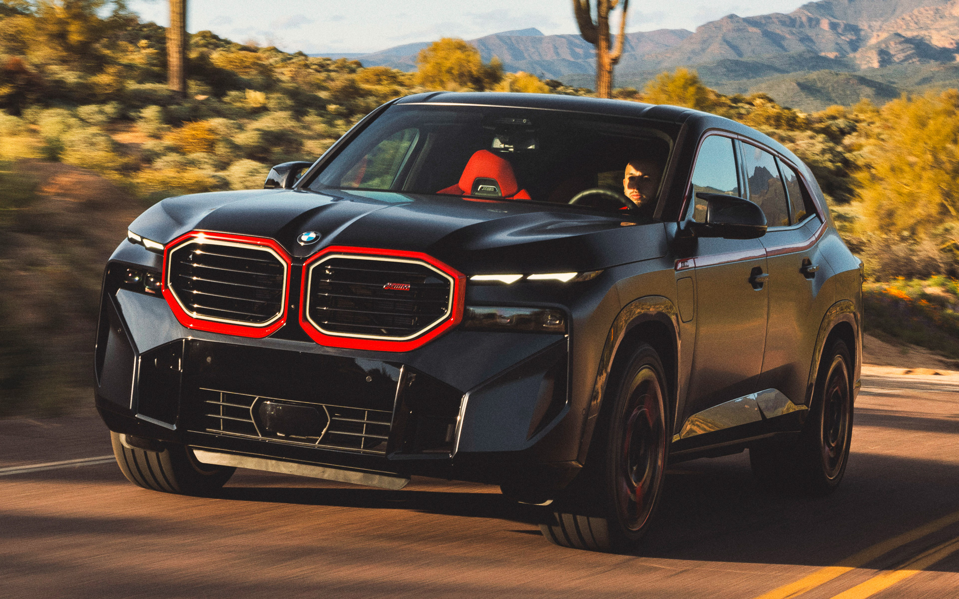 BMW、最高出力748HP最大トルク1000NmのM専用フラグシップSUV「XM Label