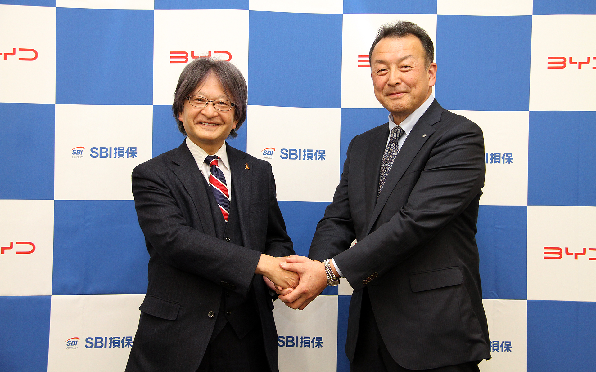 BYDとSBI損保、専用自動車保険「BYD e自動車保険」説明会 バッテリEVならではの特約やロードサービスなど用意 - Car Watch