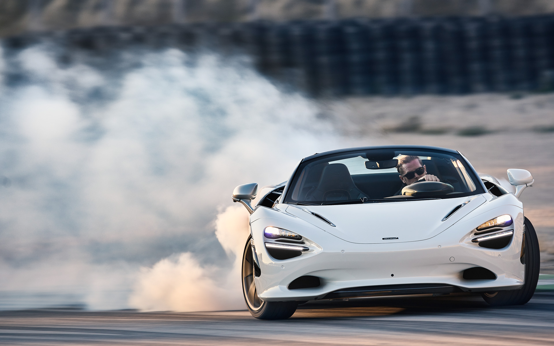 マクラーレン、最も軽量かつ最もハイパワーを極めたクーペ「750S」と