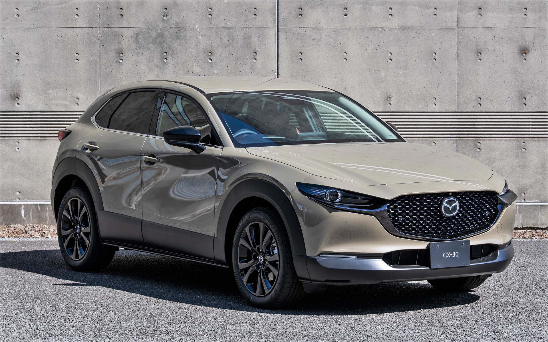 マツダ、安全性や利便性向上など「CX-30」商品改良 10.25インチセンターディスプレイを新採用 - Car Watch